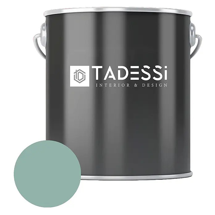 Tadessi Wandfarbe Jadegrün - Grün, Matt, 5 l - Dunkelgrauer Farbeimer mit 'TADESSI INTERIOR & DESIGN' Logo und einer runden hellgrünen Farbprobe.