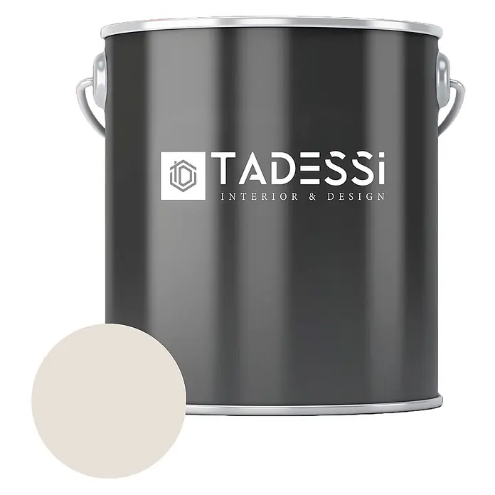 Tadessi Wandfarbe Eierschale - Creme, Matt, 2,5 l - Dunkelgrauer Farbeimer mit 'TADESSI INTERIOR & DESIGN' Logo und hellbeiger Farbprobe.