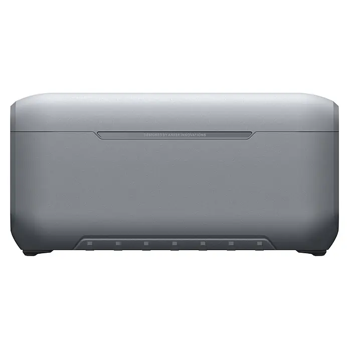 Anker Solix Powerstation SOLIX BP2000 Erweiterungsakku - 2.048 Wh - Ein graues, texturiertes, rechteckiges tragbares Gehäuse mit abgerundeten Ecken. Oben steht „DESIGNED BY ANKER INNOVATIONS“.