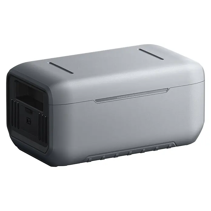 Anker Solix Powerstation SOLIX BP2000 Erweiterungsakku - 2.048 Wh - Strukturierte graue portable Powerstation mit dunkelgrauen Akzenten, abgerundeten Ecken, Frontplatte mit Lüftungsschlitzen und Anschlüssen.