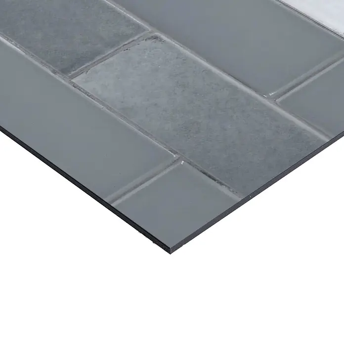 Protector de pared de cocina Cenefa - L x An x Es: 60 cm x 60 cm x 3 mm, Azul, Aluminio - Azulejos rectangulares gris verdoso esmaltados en patrón de ladrillo, con sutiles variaciones tonales y juntas visibles.