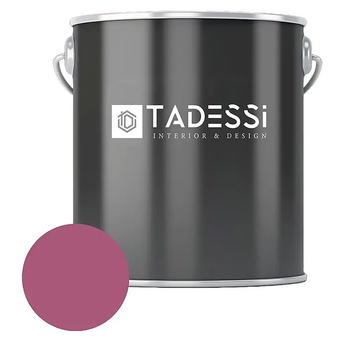 Tadessi Wandfarbe Weinrot - Pink, Matt, 5 l - Dunkelgraue Farbkanne mit silbernem Deckel und Griff, daneben ein runder Farbmuster in Violettrosa.