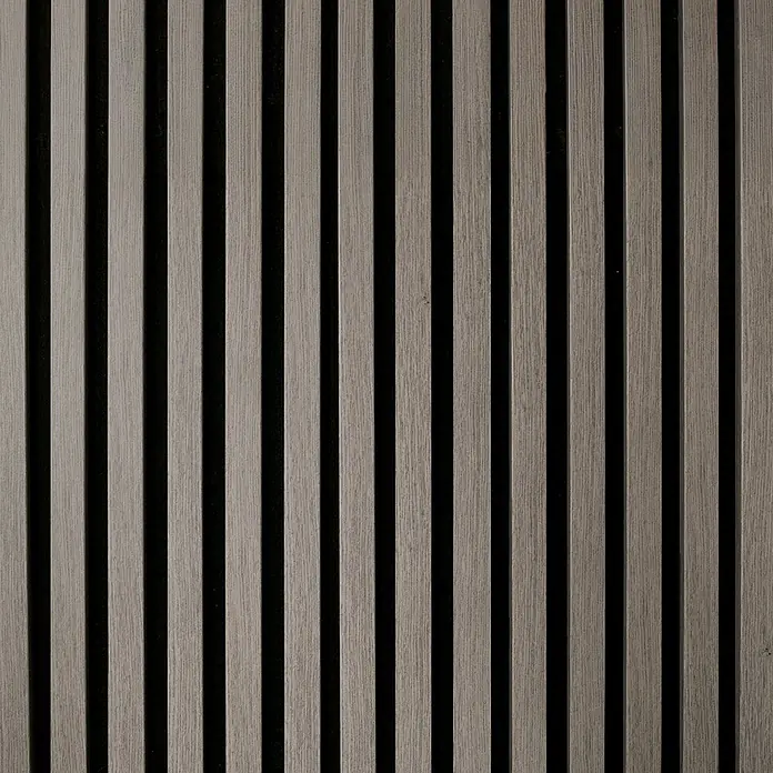 FibroTech Akustikpaneel Unika 25 - Grey Oak, 2.440 x 600 x 22 mm - Helle Holz-Akustikpaneele mit vertikalen Lamellen und schwarzem Filzträger.