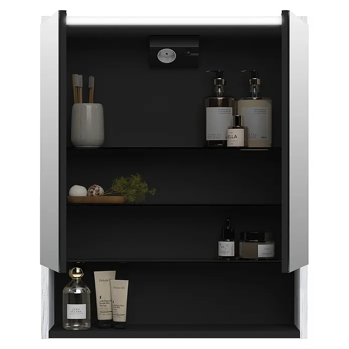 Jokey LED-Spiegelschrank Prent - B x H: 59,3 x 72 cm, Holz, Weiß Vintage - Offener Badezimmerschrank mit weißer Außenseite, dunklem Innenraum, Glasböden und integrierter Steckdose, gefüllt mit Pflegeprodukten.