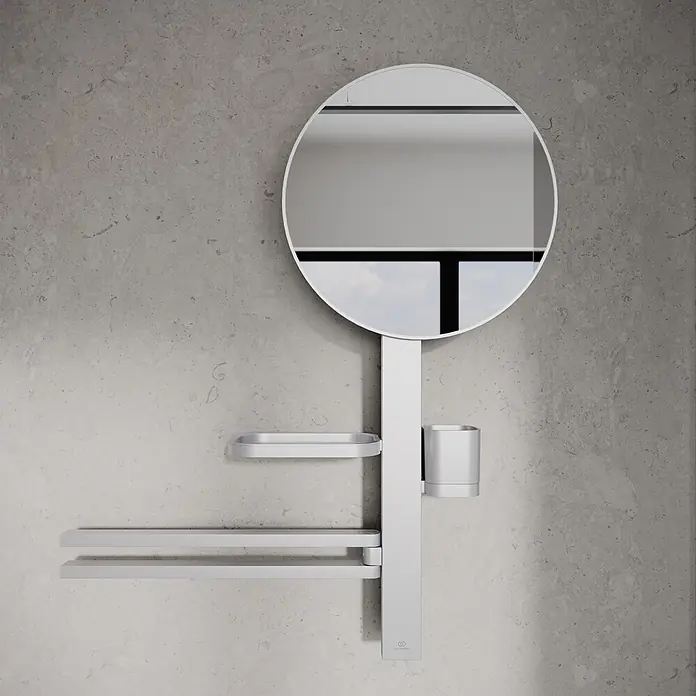 Ideal Standard Alu+ Ablagespiegel - B x H: 600 x 717 mm, Silber - Wandmontierter weißer Bad-Organizer mit rundem Spiegel, Ablage, zwei Handtuchstangen und Becherhalter.
