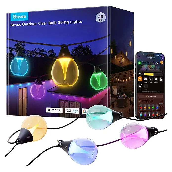Govee LED-Lichterkette - Innen, Lichtfarbe: RGBW, Anzahl Leuchtmittel: 15 Stk. - Govee 48ft Smart-Lichterkette: klare, mehrfarbige Glühbirnen mit App-Steuerung. Verpackung zeigt Außenanwendung und Telefon-App.