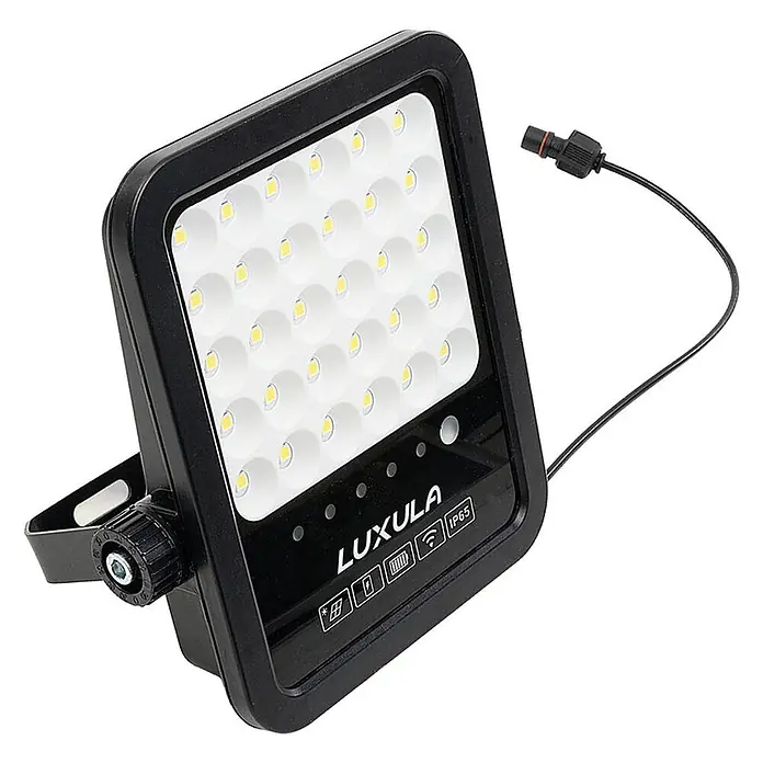 Luxula Solar-Außenwandleuchte LED Solarstrahler - 15 W, L x B x H: 24,9 x 23,2 x 4,8 cm, Schwarz, IP65, 1.650 lm - Schwarzer LUXULA LED-Flutlichtstrahler mit mehreren hellen LEDs, verstellbarer Halterung und wasserdichtem Kabel. IP65.