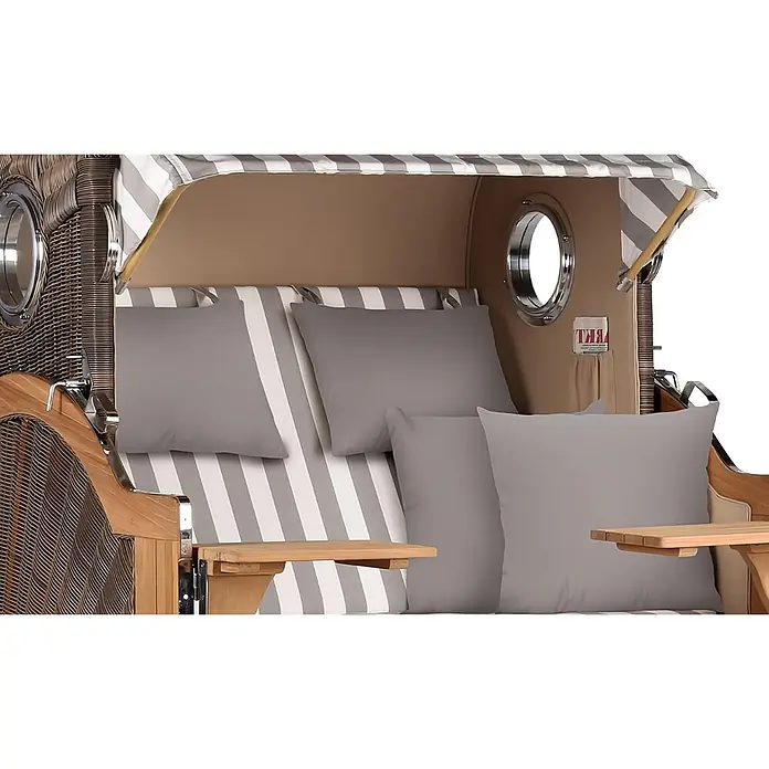 Mr. Deko Strandstuhl Strandkorb Düne Grande Bullauge Teak PE Grey Dessin 513 - 1 Stk., Teakholz. Polyrattan, Rückenlehne verstellbar, PE Grey - Strandkorb aus Korbgeflecht und Holz mit grau-weiß gestreiften Polstern und vier grauen Kissen, mit Bullaugenfenstern.