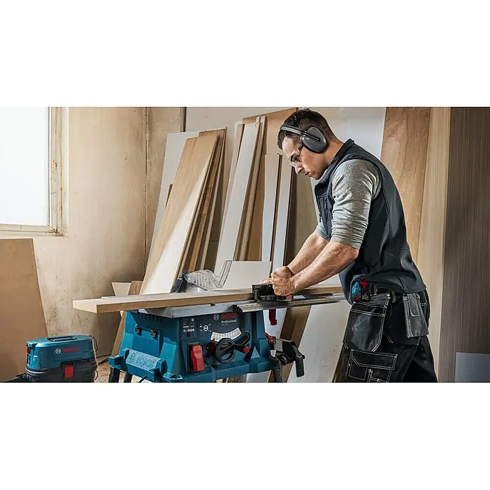 Bosch Professional Tischkreissäge GTS 254 - 1.800 W, Durchmesser Sägeblatt: 250 mm, 4.300 U/min - Anwendungsbeispiel