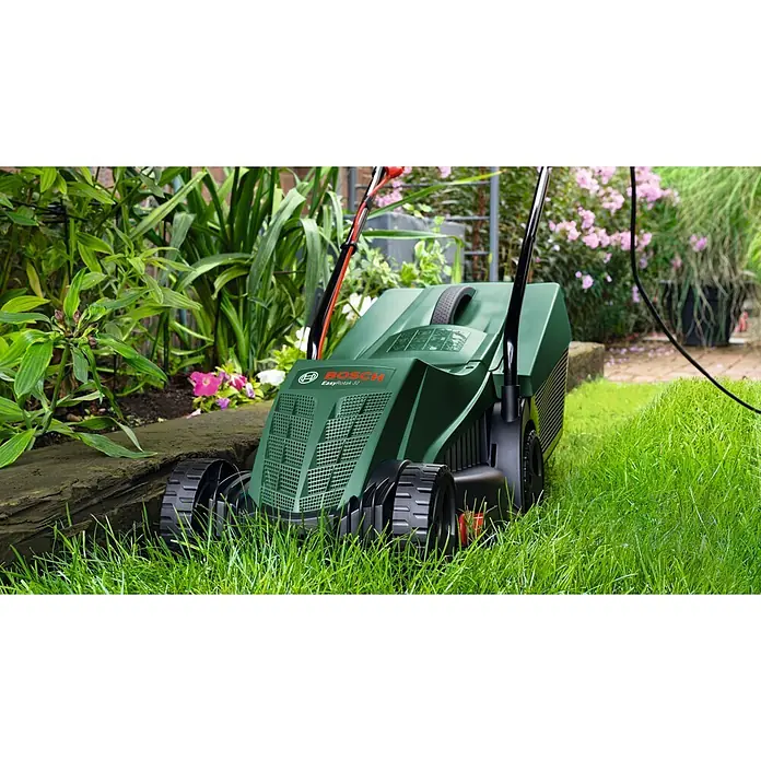 Bosch Elektro-Rasenmäher EasyRotak 32-235 - 1.200 W, Schnittbreite: 32 cm - Grüner Bosch EasyRotak 32 Elektromäher.