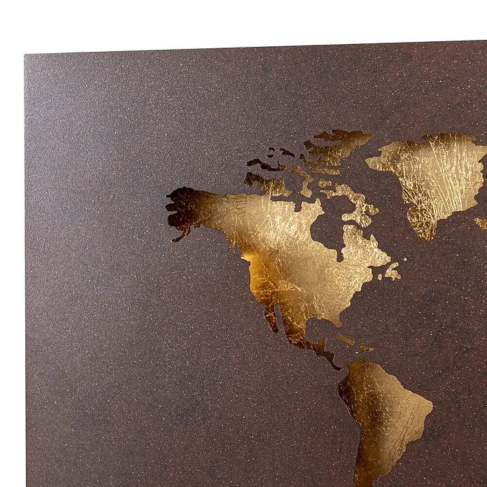 Lucande Wandleuchte World - L x B x H: 4,6 x 60 x 30 cm, braun / rost - Goldfolierte Weltkarte als Wandbild auf dunklem, strukturiertem Hintergrund.