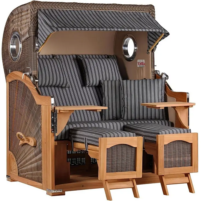 Mr. Deko Strandstuhl Strandkorb Düne Grande Bullauge Teak PE Grey Dessin 500 - 1 Stk., Teakholz. Polyrattan, Rückenlehne verstellbar, PE Grey - Brauner Strandkorb aus Korbgeflecht und Holz mit dunkelgrau-weiß gestreiften Kissen, verstellbarem Verdeck, Beistelltischen und ausziehbaren Fußstützen.