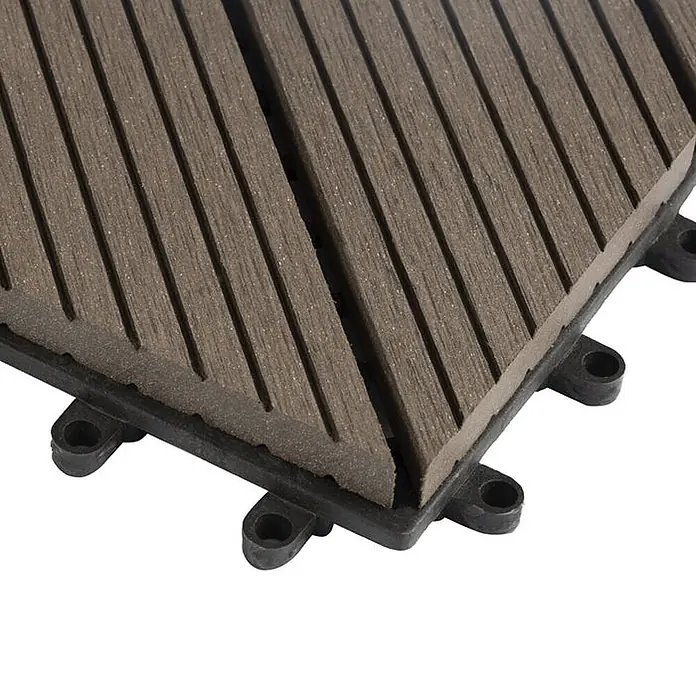 Floordirekt Klickfliese WPC Classic Dunkelbraun 30 x 30 cm - 30 x 30 x 2,2 cm, 1 Stk. - Braune, geriffelte WPC-Terrassenfliesen mit schwarzem Stecksystem.