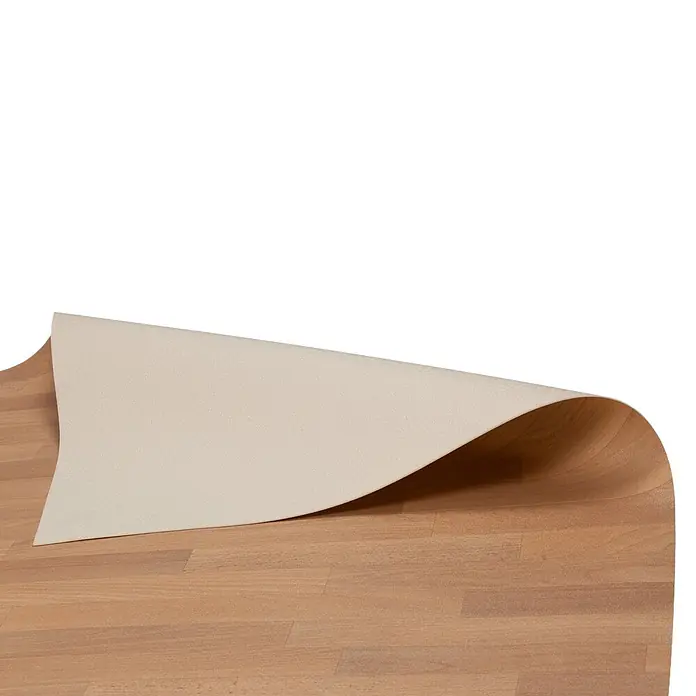 Vinylboden CV-Belag - 600 x 200 cm, Buche-Optik 101S - Helle beige Matte, zurückgerollt, zeigt einen hellen Holzfußboden.