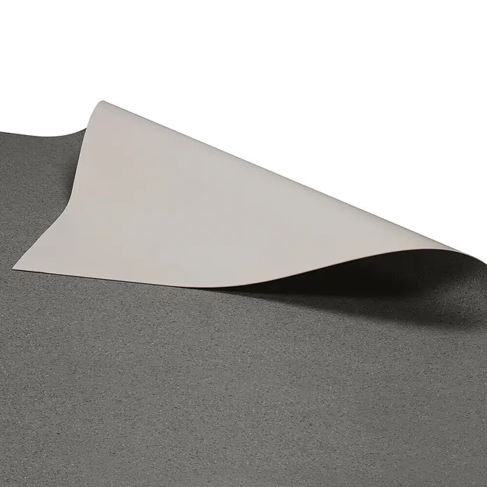 Vinylboden CV-Belag - 250 x 200 cm, Mira 690D - Flexible, dunkelgraue, strukturierte Mattenware mit hellgrauer Unterseite, zurückgeklappt dargestellt.