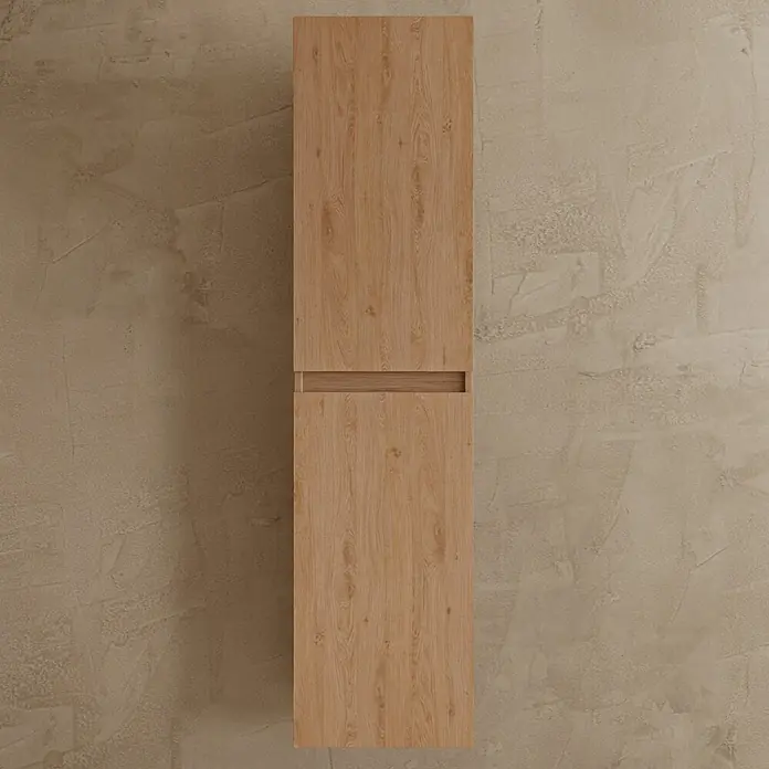 LOMAZOO Badmöbel-Set LM-VER-LE-WW-80 - Gesamtbreite Badmöbel: 80 cm, Helles Eichenholz - Hoher Wandschrank aus hellem Holz mit zwei Fächern, an strukturierter Wand montiert.