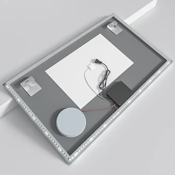 LOMAZOO Lichtspiegel LMZ-MARSEILLE - Glänzend weiß - Rückseite eines LED-Spiegels mit Netzteil, beleuchteten LED-Streifen und Montagezubehör.