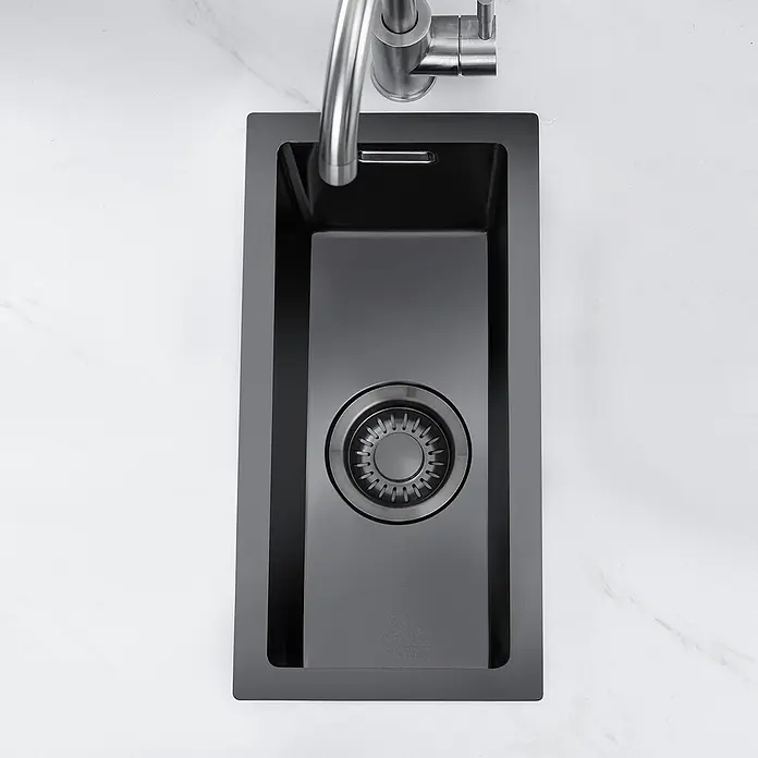 LOMAZOO Waschbecken LMZ-BELNEM - Mit Überlauf, Gunmetal - Dunkelgraues rechteckiges Küchenwaschbecken mit rundem Abfluss und modernem silbernem Wasserhahn.