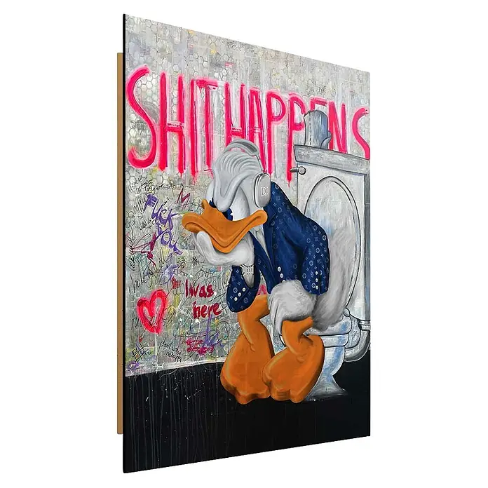 Dotcomcanvas Decopanel - Shit happens, B x H: 40 x 50 cm - Pop-Art-Gemälde: Trauriger Donald Duck auf Toilette, blaue Jacke, Kopfhörer, mit „SHIT HAPPENS“-Graffiti.