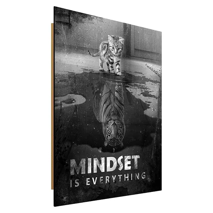 Dotcomcanvas Decopanel - Mindset is everything, B x H: 40 x 54 cm - Schwarz-weißes Leinwandbild: Kätzchen sieht Tiger-Spiegelbild in Pfütze, mit Text "Mindset is Everything".