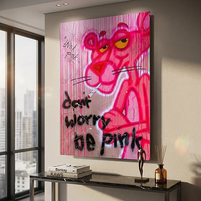 Dotcomcanvas Decopanel - Don´t Worry Be Pink, B x H: 58 x 90 cm - Großes, lebendiges Graffiti-Gemälde des Pink Panther mit Text 'Don't worry be pink', in modernem Interieur.
