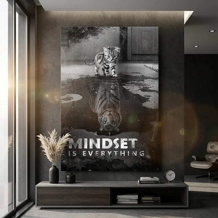 Dotcomcanvas Decopanel - Mindset is Everything, B x H: 58 x 90 cm - Großer Schwarz-Weiß-Leinwanddruck: Kätzchen spiegelt Tiger, Text 'MINDSET IS EVERYTHING', in modernem Wohnzimmer.