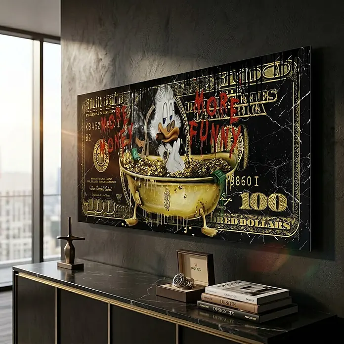 Dotcomcanvas Decopanel - More Money Duck, B x H: 52 x 156 cm - Großformatiger Leinwanddruck mit Dagobert Duck in goldener Badewanne voller Münzen auf schwarzem und goldenem Dollarschein, an dunkler Wand.