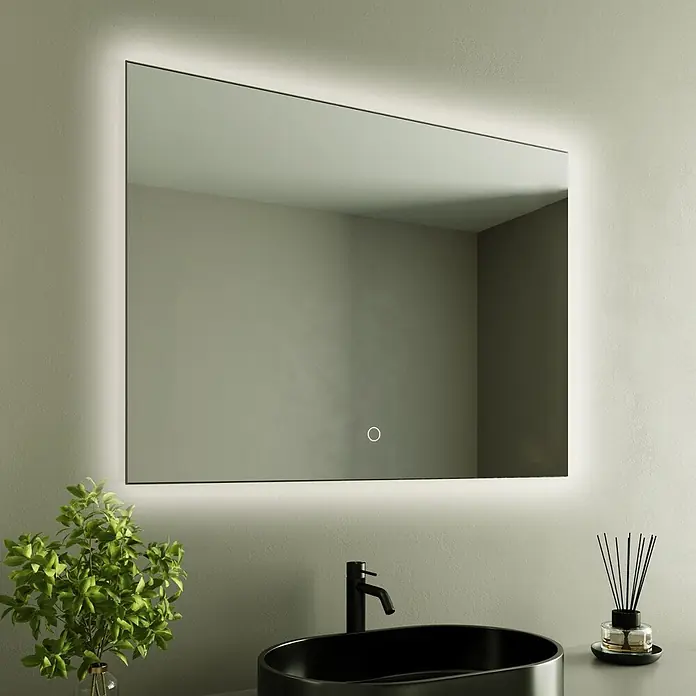LOMAZOO Lichtspiegel LMZ-BRYCE - Glänzend weiß - Rechteckiger LED-beleuchteter Spiegel mit Touch-Steuerung, über schwarzem Waschbecken im modernen Bad.