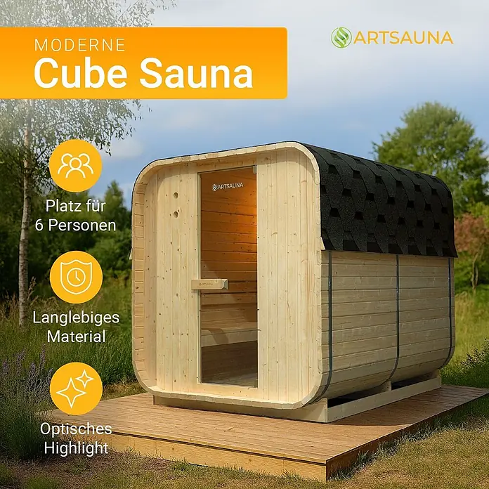Artsauna Fasssauna Nolvik - Holz, L x B x H: 220 x 185 x 194 cm - Moderne Holzwürfel-Sauna mit dunklem Schindeldach für 6 Personen, draußen auf einer Holzterrasse.
