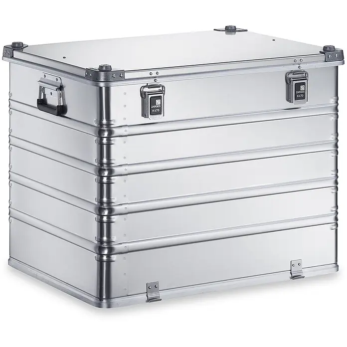 Zarges Aufbewahrungsbox Transportkiste K470 Plus Oberteil 800x600x610mm 240l -  - Eine silberne Aluminium-Aufbewahrungsbox mit gerippten Seiten, schwarzen Griffen und Verschlüssen.