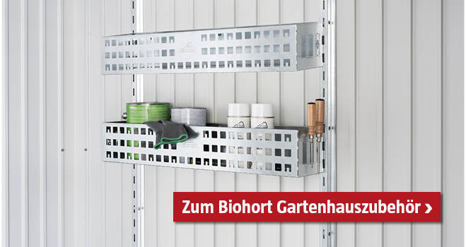 2 Metallkörbe an der Wand vom Gartenhaus von Biohort