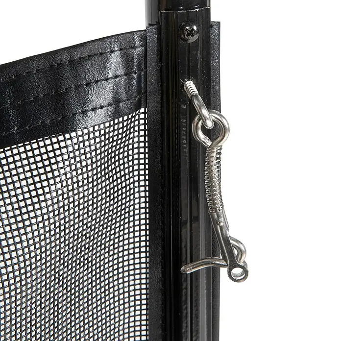Outsunny Mattenzaun - Aluminium, Schwarz - Schwarzes Netzgitter mit schwarzem Pfosten und silbernem Metall-Federhaken zum sicheren Verschluss.