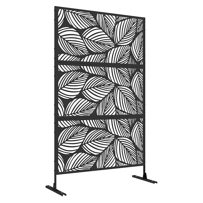 Outsunny Sichtschutzelement - Stahl, Schwarz - Schwarzer Metall-Sichtschutz mit dekorativem Blattmuster, freistehend auf zwei Standfüßen.