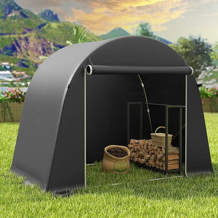 Outsunny Gerätehaus - Außenbreite inkl. Dachüberstand: 200 cm, Außentiefe inkl. Dachüberstand: 120 cm, Kunststoff, Dunkelgrau - Schwarzes gewölbtes Outdoor-Lagerzelt mit aufrollbarer Frontklappe, lagert Brennholz und einen Sack Erde in einem grünen Garten.