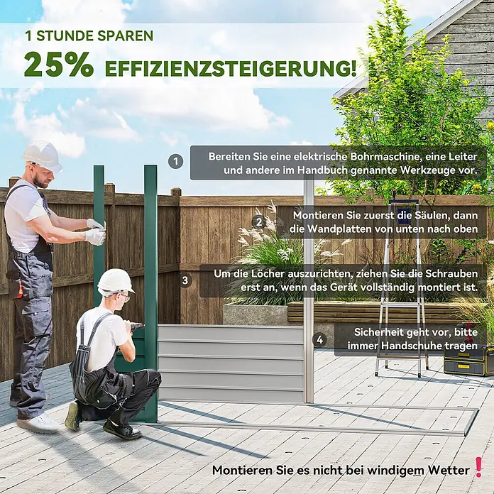 Outsunny Gerätehaus - Außenbreite inkl. Dachüberstand: 249 cm, Außentiefe inkl. Dachüberstand: 121 cm, Stahl, Grün - Zwei Männer montieren einen grün-grauen Sichtschutzzaun im Freien auf einer Holzterrasse.