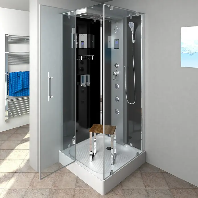 AcquaVapore Komplettdusche Dampfdusche D38-13L2-EC - 90 x 90 x 218 cm, Schwarz - Moderne Eckduschkabine mit Glas, schwarzer Rückwand, Bedienfeld, Handbrause und Holzhocker. In einem gefliesten Badezimmer.