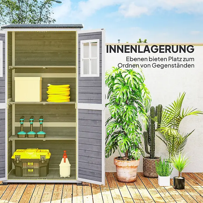 Outsunny Geräteschrank - Außenbreite inkl. Dachüberstand: 91 cm, Außentiefe inkl. Dachüberstand: 69 cm, Holz, Hellgrau - Grauer Holzgartenlagerschuppen, offene Türen zeigen organisierte Regale mit Werkzeugen und Gartenzubehör auf einer Terrasse.