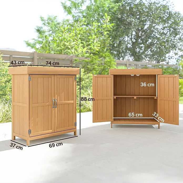 Outsunny Geräteschrank - Außenbreite inkl. Dachüberstand: 74 cm, Außentiefe inkl. Dachüberstand: 43 cm, Holz, Natur - Hölzerner Gartenschrank mit zwei Türen, zeigt Außenmaße (88x74x43 cm) und Innenraum mit Regalen (65x36x33 cm).