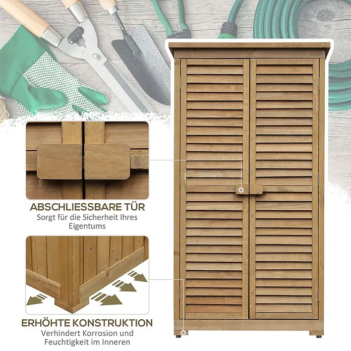 Outsunny Geräteschrank - Außenbreite inkl. Dachüberstand: 87 cm, Außentiefe inkl. Dachüberstand: 46,5 cm, Holz, Naturholz - Naturholz-Gartenschrank mit abschließbaren Lamellentüren und erhöhtem Sockel, vor Gartenwerkzeugen im Hintergrund.