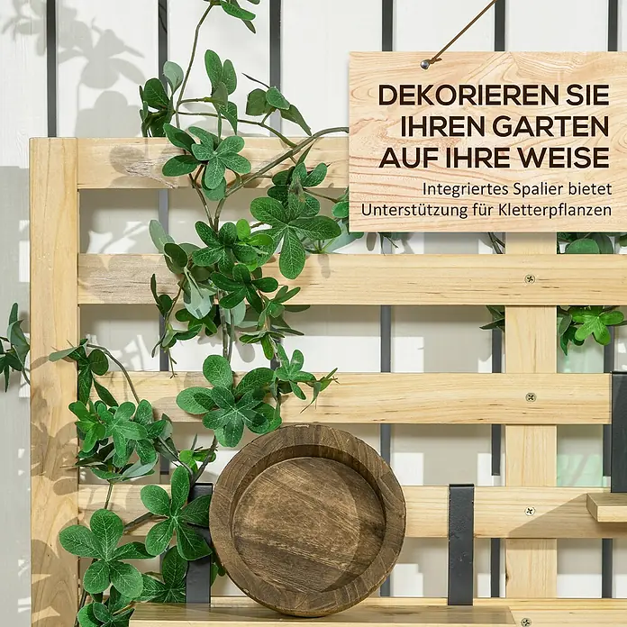 Outsunny Geräteschrank - Außenbreite inkl. Dachüberstand: 80 cm, Außentiefe inkl. Dachüberstand: 45 cm, Holz, Naturholz - Helles Holzspalier für Kletterpflanzen, mit einer dunklen Holzschale auf einem Regal.