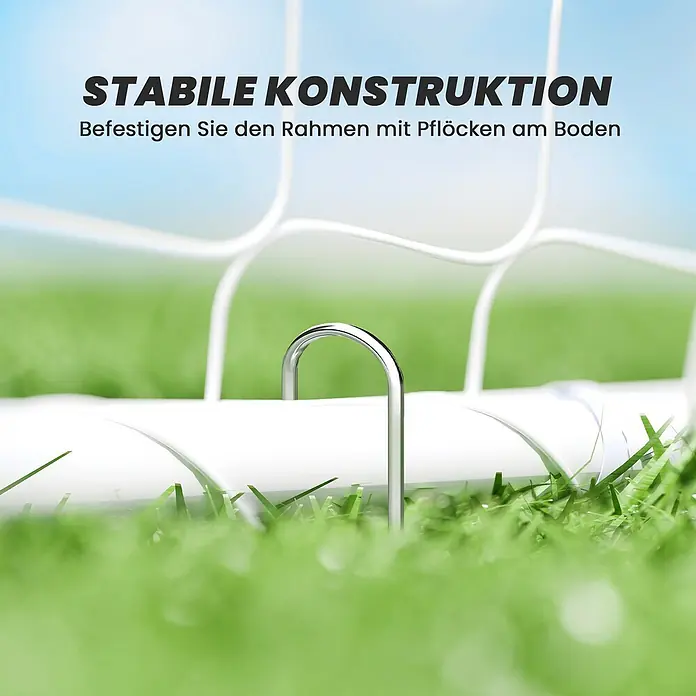 Homcom Fußballtor - 301 x 120 x 200 cm, Weiß - Metall-Erdanker sichert weißen Torrahmen auf grünem Rasen.