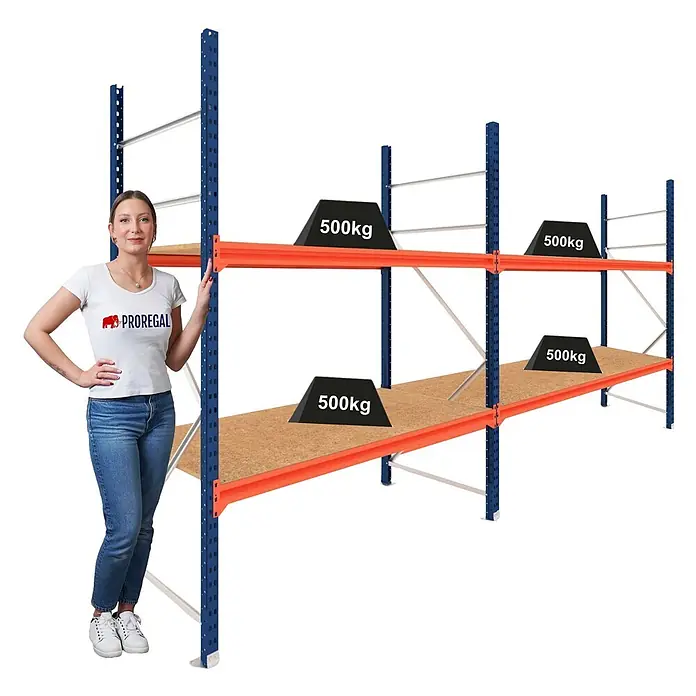 Proregal Schwerlastregal DOMINUS 2er Set mit Spanplatten - Traglast pro Boden: 500 kg, Anzahl Böden: 2 Stk., Stecken, Blau/Orange - Blau-oranges Schwerlastregal mit Holzablagen, zeigt 500kg Traglast pro Fach. Eine Frau gibt die Größe an.