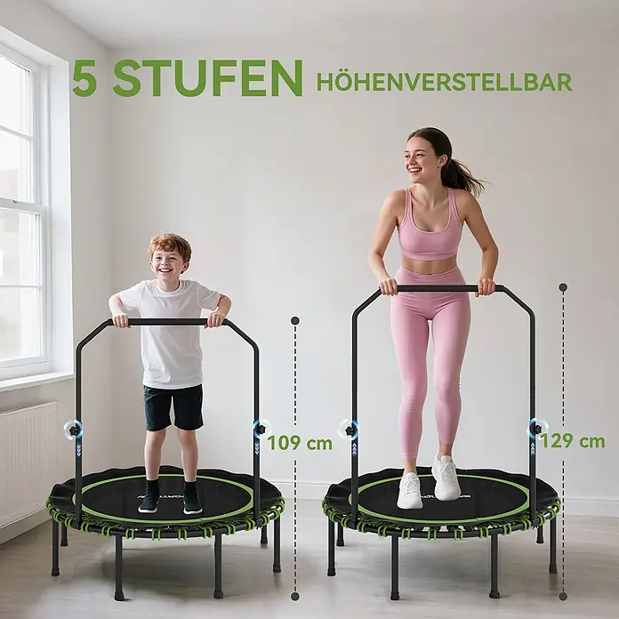 Sportnow Rebounder - 122 x 122 x 129 cm, Schwarz, Grün - Zwei schwarz-grüne Trampoline mit 5-stufig höhenverstellbaren Griffen, eines von einem Kind (109 cm) und eines von einem Erwachsenen (129 cm) genutzt.