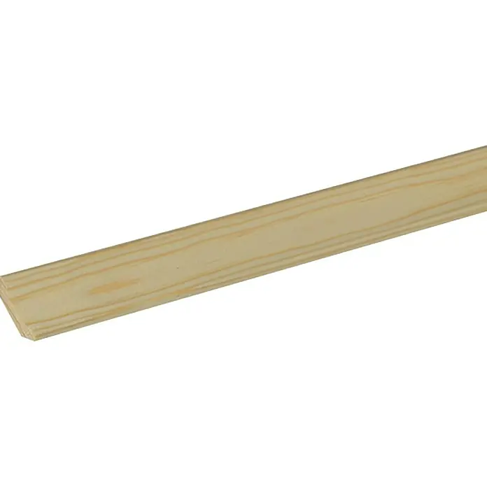 Hohlkehlleiste - 240 x 2,4 x 2,4 cm, Fichte/Kiefer - Ein helles, unbehandeltes Holzstück, ideal für DIY-Projekte und Innenausbau, zeigt seine natürliche Maserung und Textur.