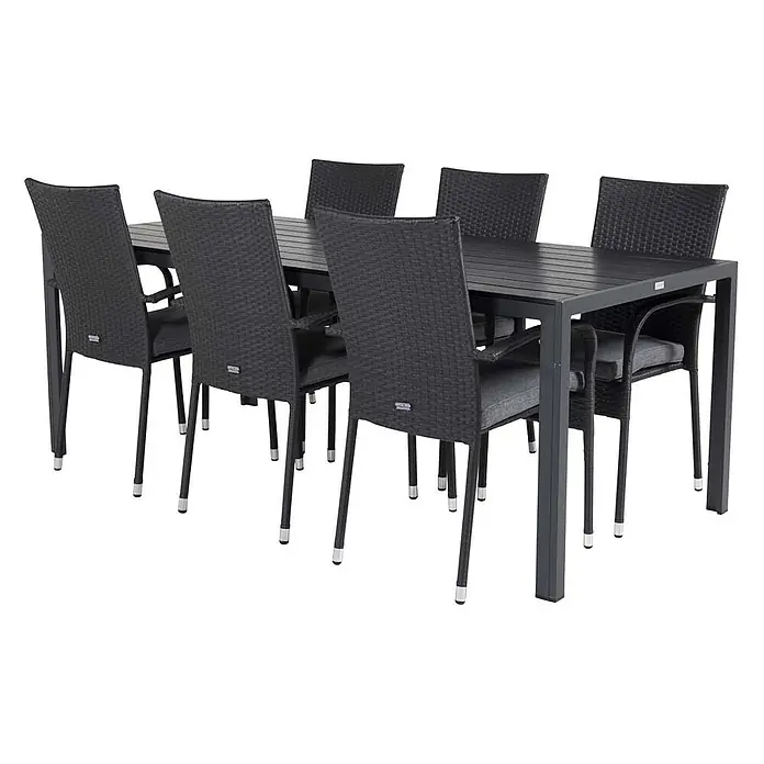Ebuy24 Gartentisch-Set Break - Gesamtumfang: 7 -tlg., L x B x H: 205 x 90 x 74 cm, Ø x H: 90 x 74 cm, Korbmöbel, Nonwood, Stapelbar - Dunkelgraue Outdoor-Essgruppe mit Latten-Tisch und sechs Stühlen mit geflochtenen Rückenlehnen und grauen Polstern.