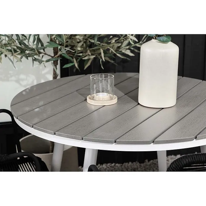 Ebuy24 Gartentisch-Set Break - Gesamtumfang: 3 -tlg., L x B x H: 90 x 90 x 74 cm, Ø x H: 90 x 74 cm, Seil Nonwood, Stapelbar - Runder Gartentisch mit grauer Lamellenplatte und weißem Gestell, im Terrassenbereich.
