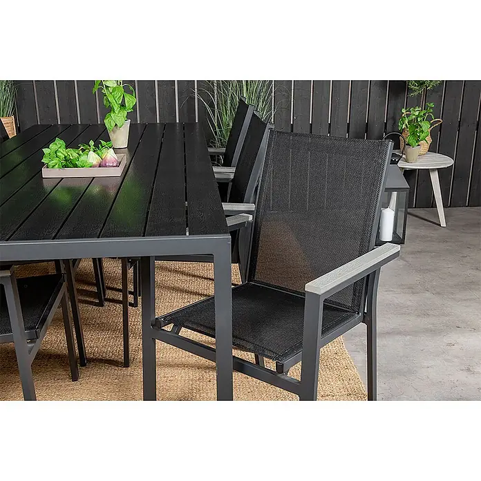 Ebuy24 Gartentisch-Set Break - Gesamtumfang: 7 -tlg., L x B x H: 205 x 90 x 74 cm, Ø x H: 90 x 74 cm, Aintwood Aluminium Textil, Stapelbar - Outdoor-Essgruppe mit dunkelgrauem Metalltisch und schwarzer Lattenplatte, dazu passende Stühle mit schwarzem Netz und hellen Holzarmlehnen.