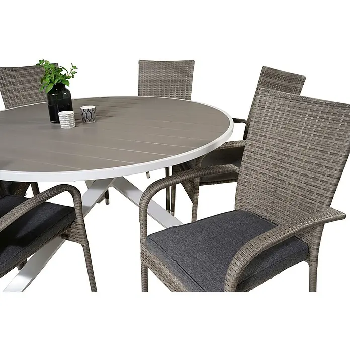 Ebuy24 Gartentisch-Set Parma - Gesamtumfang: 7 -tlg., L x B x H: 140 x 140 x 73 cm, Ø x H: 140 x 73 cm, Rattan, Stahl Aintwood, Aluminium, Stapelbar - Runde Outdoor-Essgruppe: grauer Lattenrosttisch mit weißem Gestell, graue Korbsessel mit dunkelgrauen Kissen.