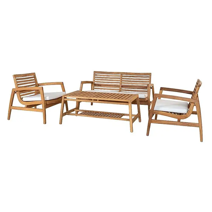 Ebuy24 Loungemöbel-Set Sanna - 4 -tlg., Teak, Teak - Outdoor-Sitzgruppe aus Teakholz: zwei Sessel, ein Zweisitzer-Sofa und ein Couchtisch, alle mit weißen Kissen.