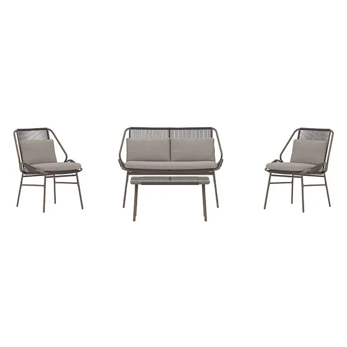 Ebuy24 Loungemöbel-Set Zakynthos - 4 -tlg., Stahl, Braun - Outdoor-Sitzgruppe mit zwei Sesseln, einem Zweisitzer-Sofa und einem Couchtisch. Mit taupefarbenen Metallrahmen, dunklen geflochtenen Seildetails und hellgrauen Kissen.